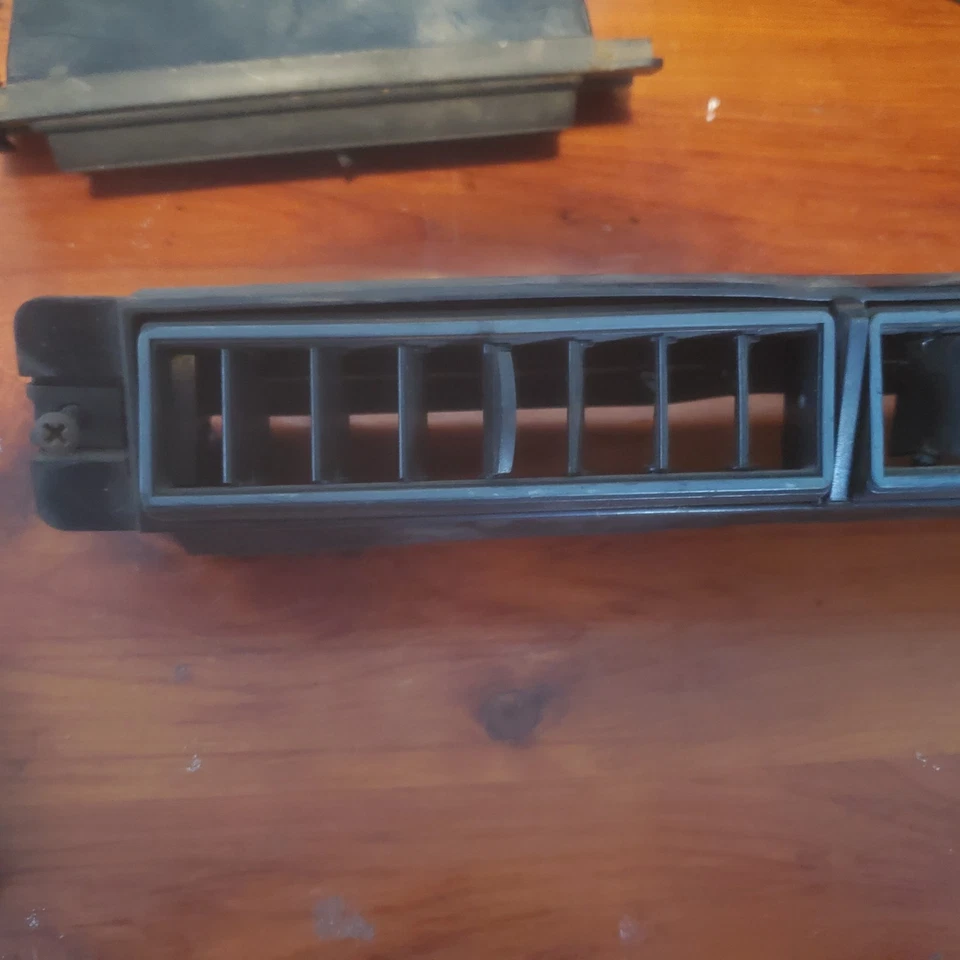 Camioneta Dodge 72 a 80 W D 150 Ramcharger aire acondicionado aire acondicionado salpicaduras de tablero Foto 4 de 4