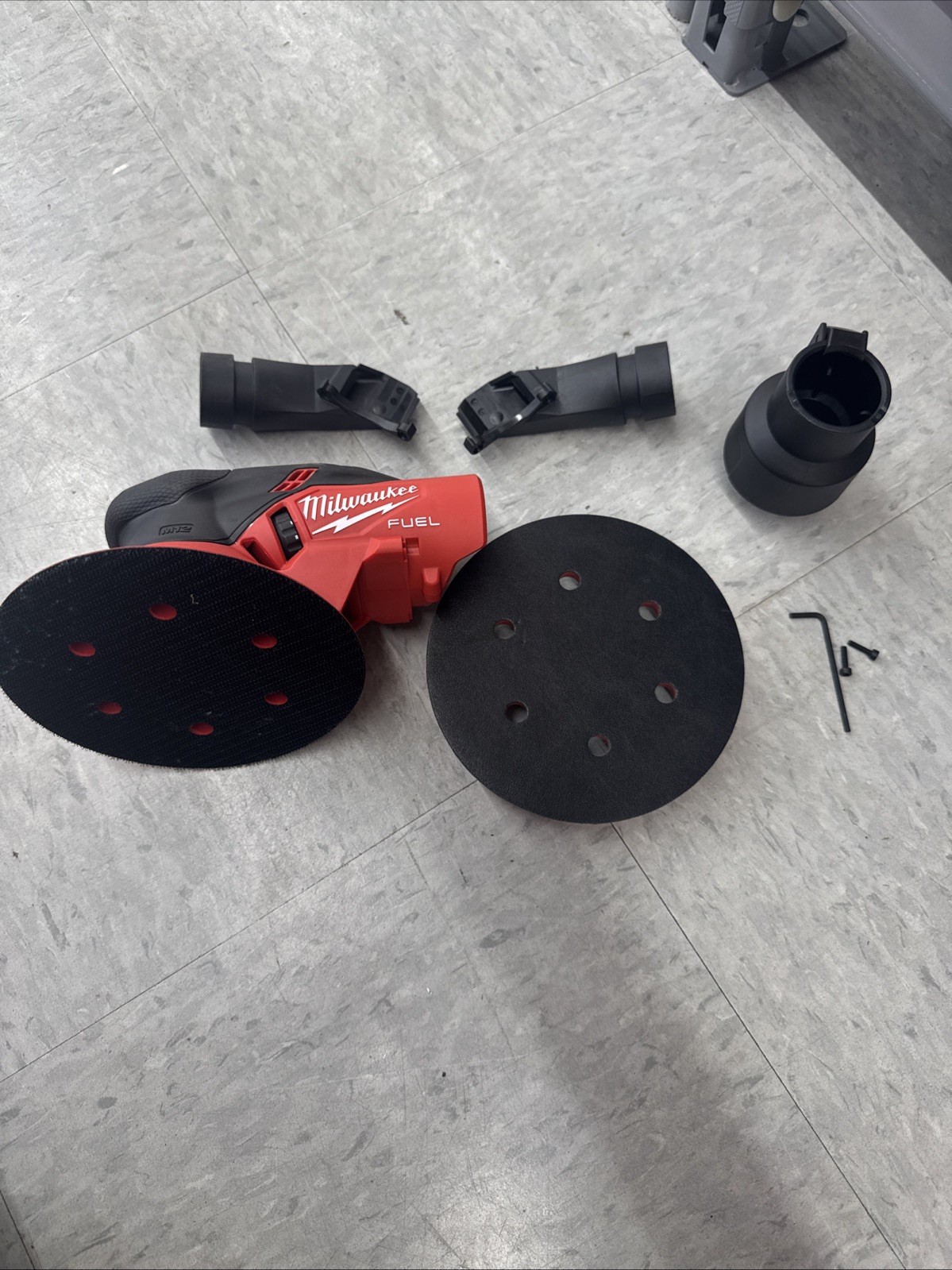 Milwaukee 2585-20 M12 FUEL 6 Inch Random Orbital Sander, 3/16 Inch