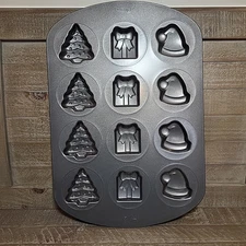 Wilton Nonstick Christmas Baking Mold Cookie Cake 12 Shape Pan  Holiday 