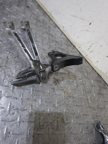 2007-2008 SUZUKI GSXR 1000 CHROME OEM PASSENGER REARSET ASSEMBLIES - Foto 17 di 20