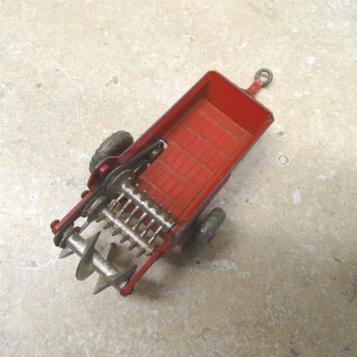 Vintage Dinky Toys Massey harris Manure Spreader 321, England, 4.5" - Picture 6 of 8