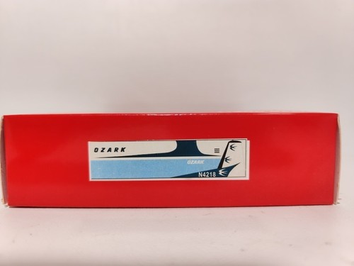 Westway Models 1:200 Ozark Airlines Fairchild FH-227 N4218 Diecast Scale Model - Imagen 10 de 11