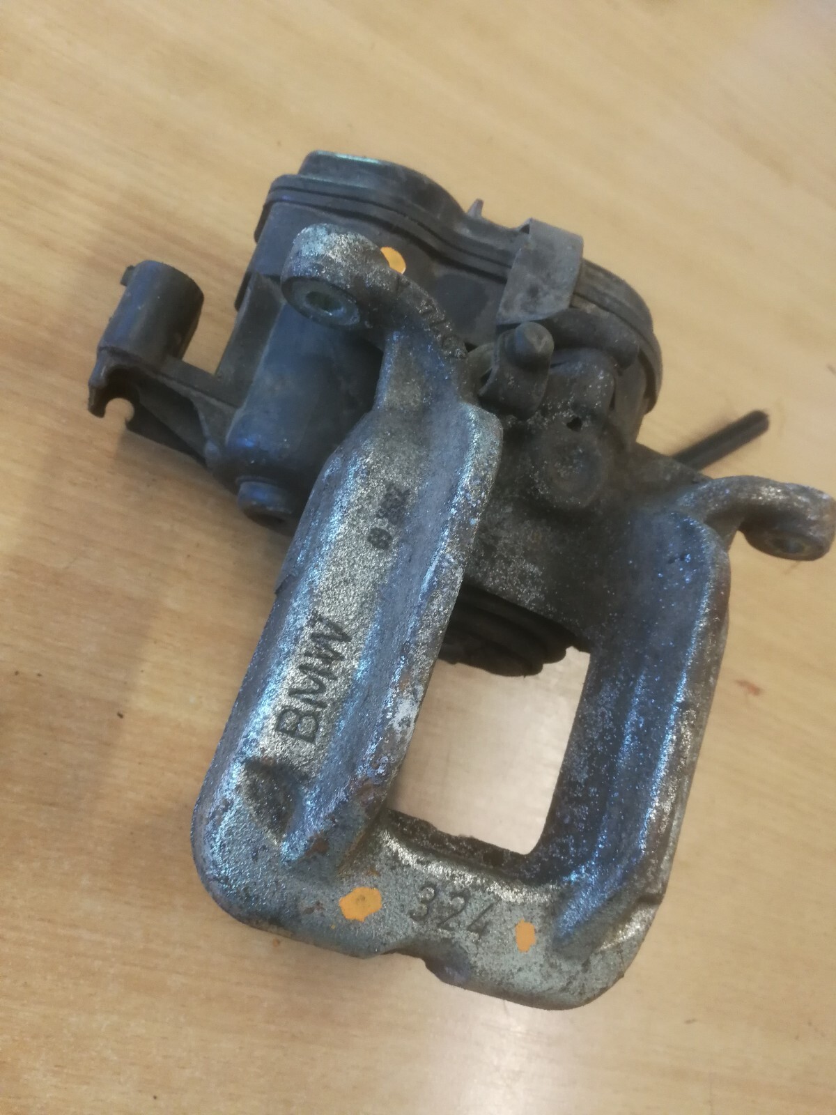 BMW Z4 E89 ELECTRIC BRAKE CALIPER LEFT N/S PASSENGER SIDE 32345699A eBay