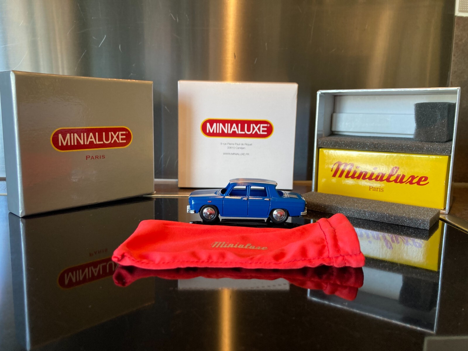 Coffret Renault R8 Gordini 1/43 Minialuxe 185/500 - Cadeau idéal pour passionné auto rétro