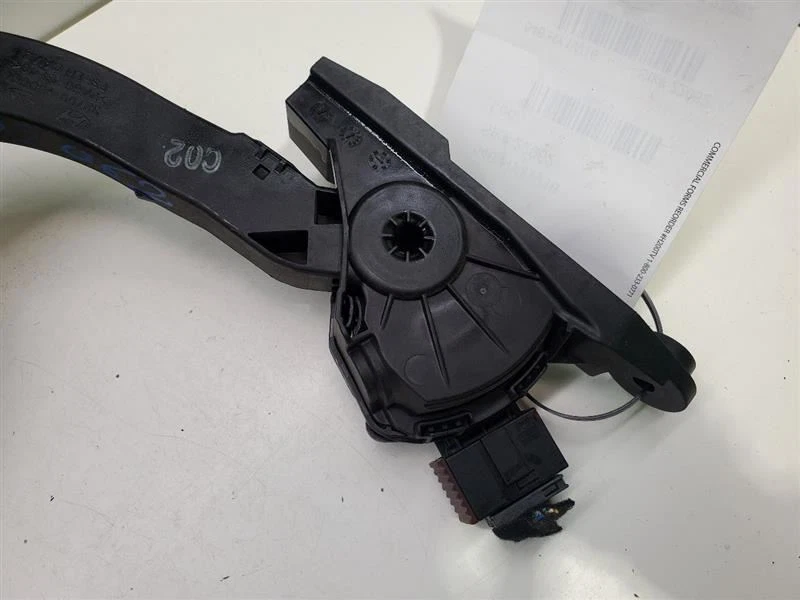 2016-2016, Hyundai Veloster, Pedal Brake/Clutch, 1.6L, FWD, PN: 2VF05-AC000 - Image 3 of 4