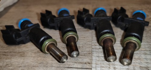 OPEL ASTRA J  A16XER 1,6 EINSPRITZDÜSE EINSPRITZVENTIL DÜSE 55562599