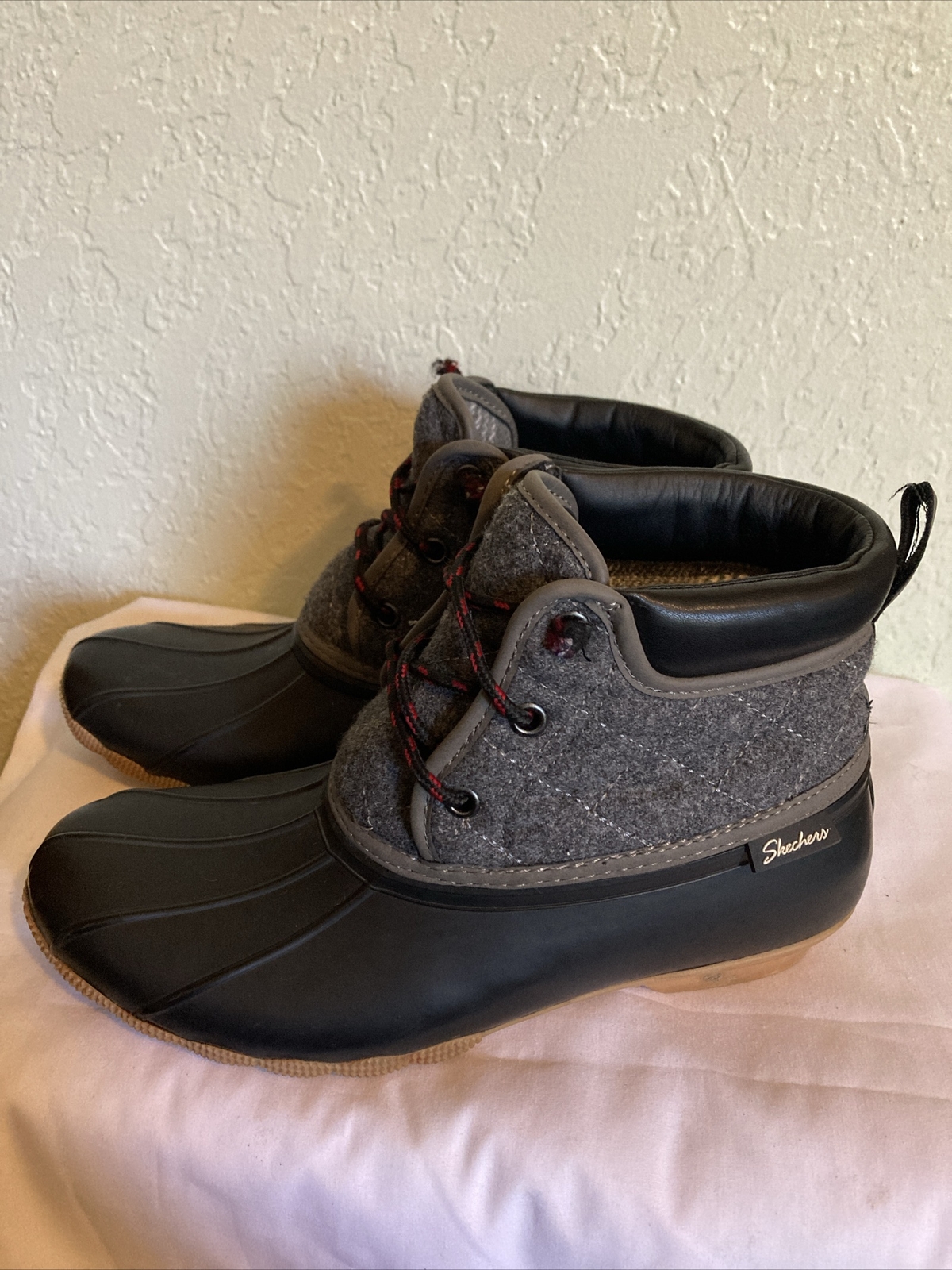 Women's Skechers Lil Puddles Mid Quilted Blk/Charcoal Duck Boots - Main Image