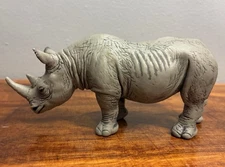 SCHLEICH 2001 Black Rhino Rhinoceros Animal Figure toy 5-1/2" x 2-1/2" Retired