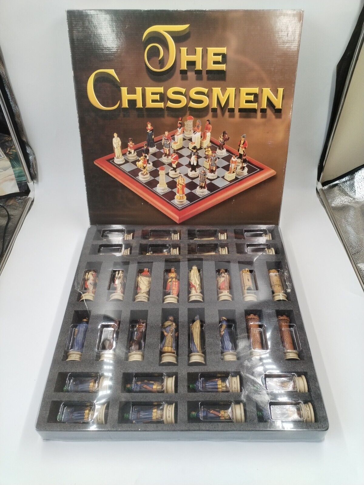 Jeu d'échecs Croisés vs Saladins avec figurines peintes à la main en bois de luxe