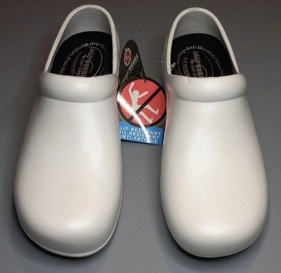 Women's Easy Works Street White Slip On Closed Toe Slip Resistant Clogs Size 10