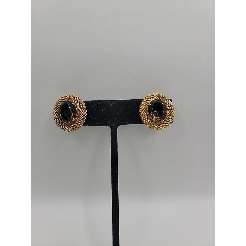 Pendientes de clip de malla de cuerda tono dorado vintage centro de vidrio marrón ahumado Foto 4 de 4