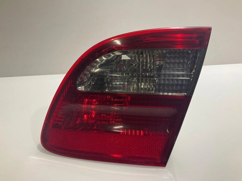 MERCEDES-BENZ E W211 Heckklappenleuchte rechts A2118203064 3.00 Diesel 28268394