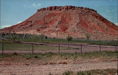 Thermopolis Wyoming Round Top Mountain red rock ~ unused postcard sku017