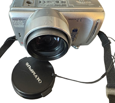 OLYMPUS CAMEDIA C-760 Ultra Zoom 本体 Olympus CAMEDIA C-760 Ultra Zoom: Digital Photography Review