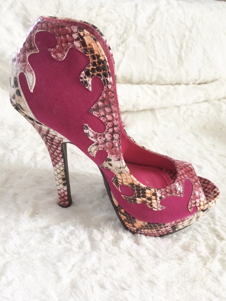 Tacón de mujer Liliana de 5 pulgadas con tiro de 1 pulgada fucsia. tacones mujer talla 7 Foto 2 de 4