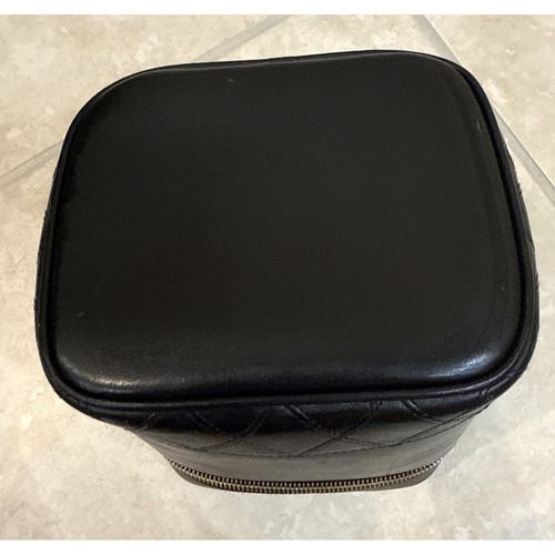 Chanel Vintage Black Lambskin Quilted Vanity Case Cosmetic Bag Gold CC 4264857 - Picture 9 of 16