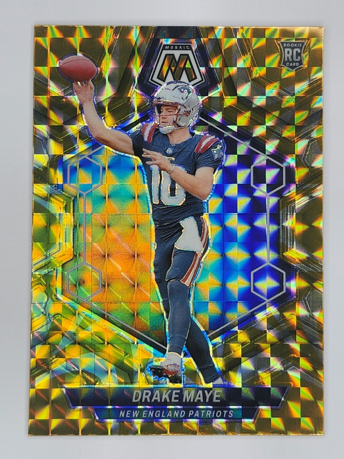 2024 Panini Mosaic Drake Maye RC #303 Reactive Yellow Prizm Patriots Rookie QB