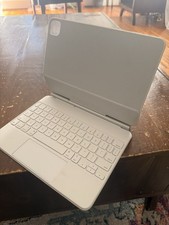 Apple Magic Keyboard Case iPad Pro 11