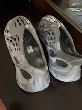 adidas Yeezy Foam Runner Gray Marbled Slip-On...
