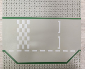 Lego 425p01 Baseplate Road 32 x 32 3 Lane Race Track Green Lines White Checkered