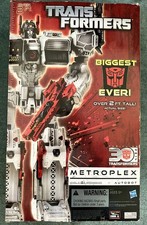 2014 New  Sealed  Transformers Generations Titan Class Metroplex Thrilling 30