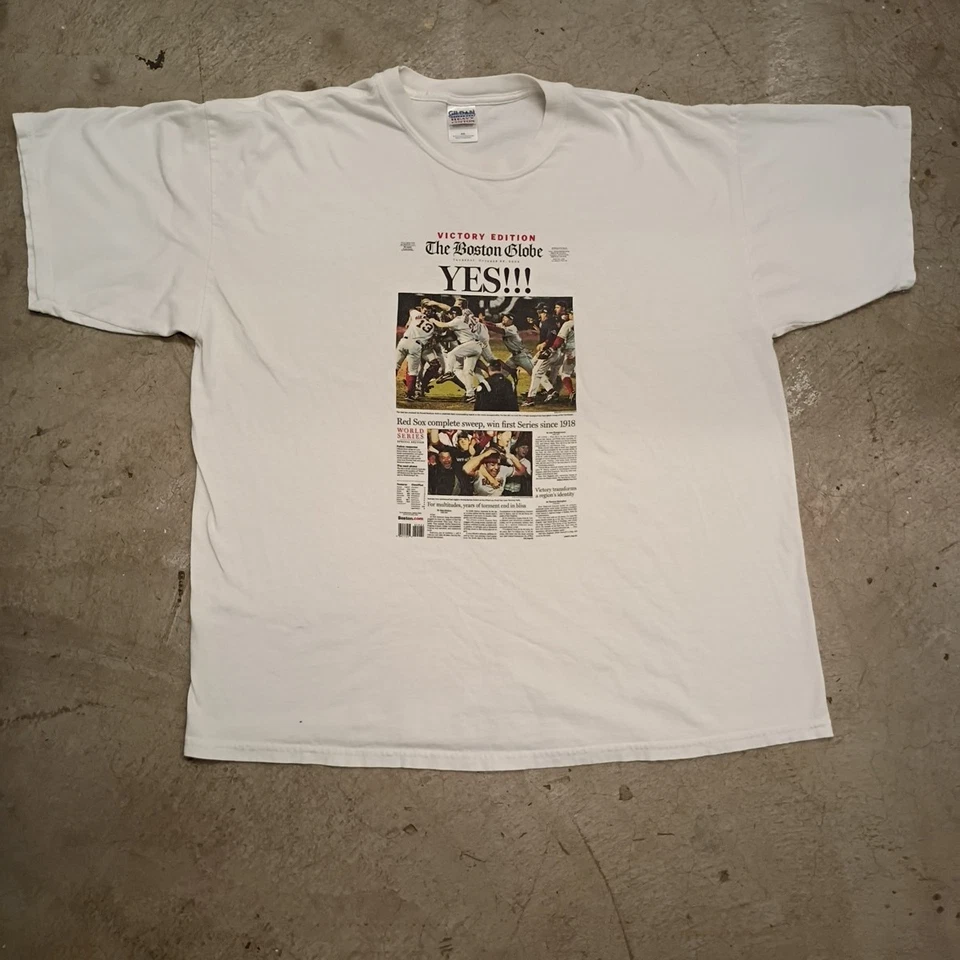 👾Vintage MLB Boston Red Sox Complete Sweep Newspaper T-Shirt Sz XXL 23.5x30.5 - Image 2 of 4