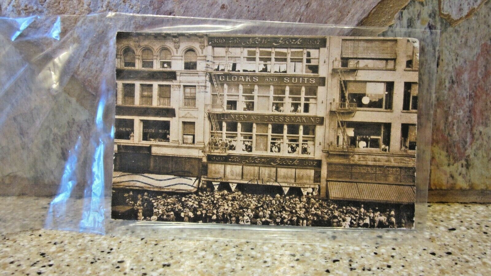 Picture 1 of 2