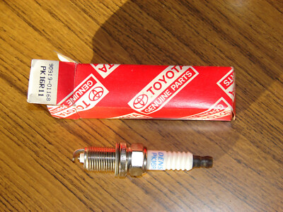 TOYOTA GENUINE Parts Denso Zündkerzen PK16R11