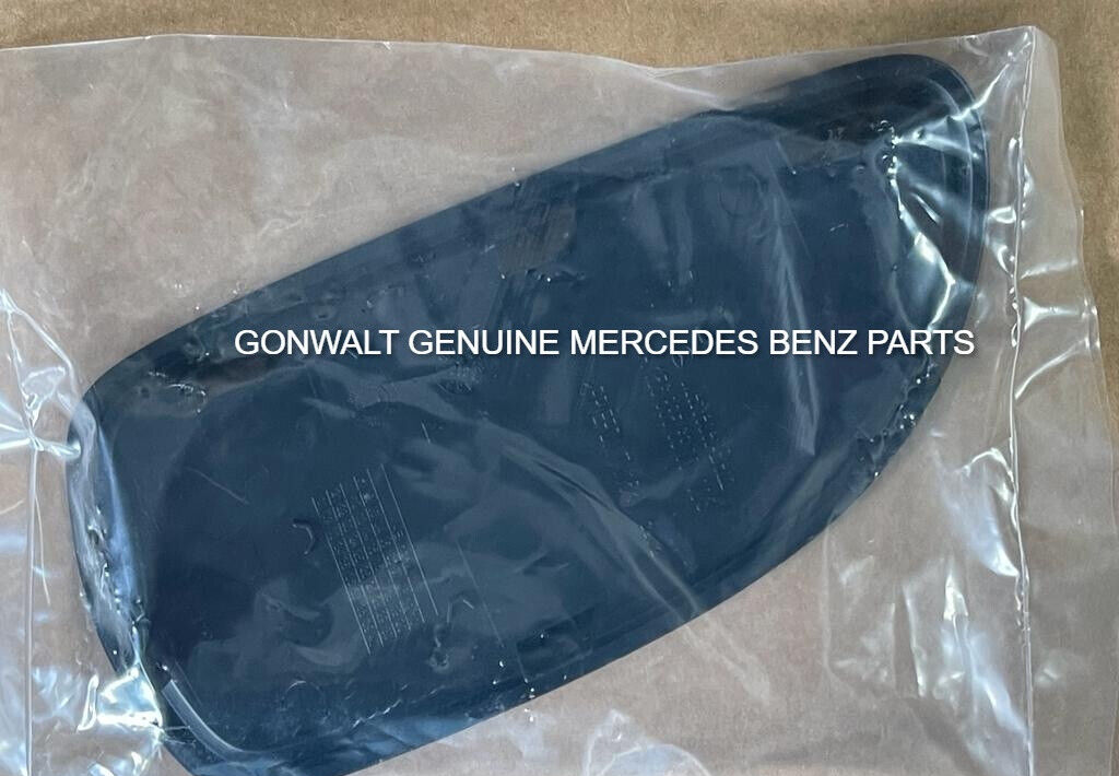 OEM 1568856800 Mercedes Benz Genuine GLA250 2018-2020 Right Cover 