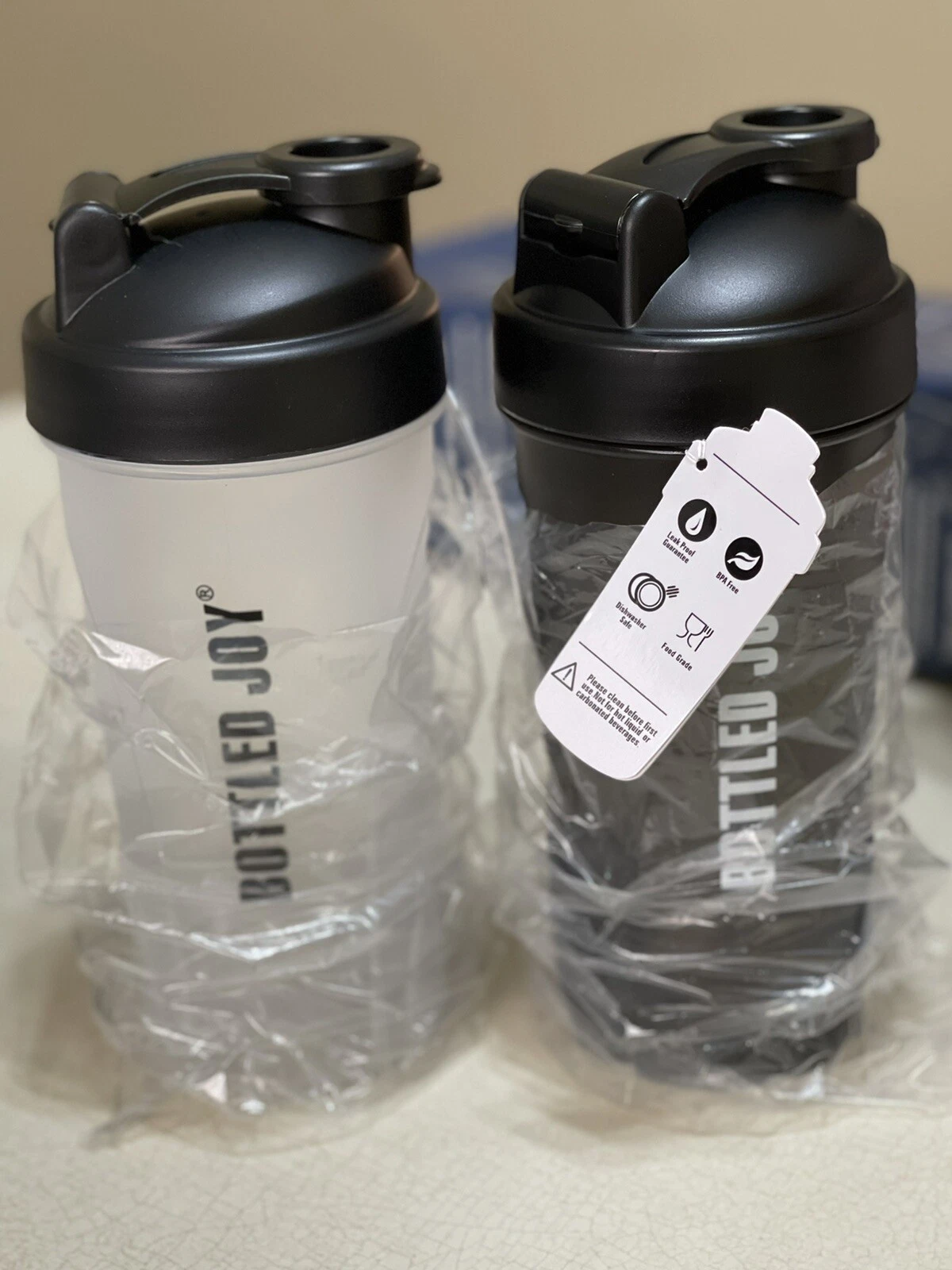 Shaker Bottle for Protein Mixes BPA-Free Leak Proof Smothies W/ Mixer Ball 27oz