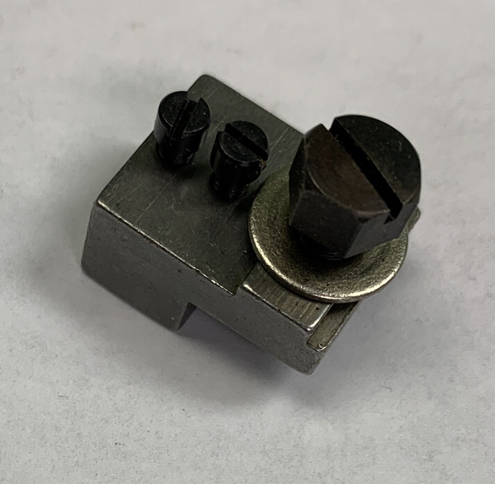 Singer 268602 or 417056 Looper Holder 300U & W | eBay