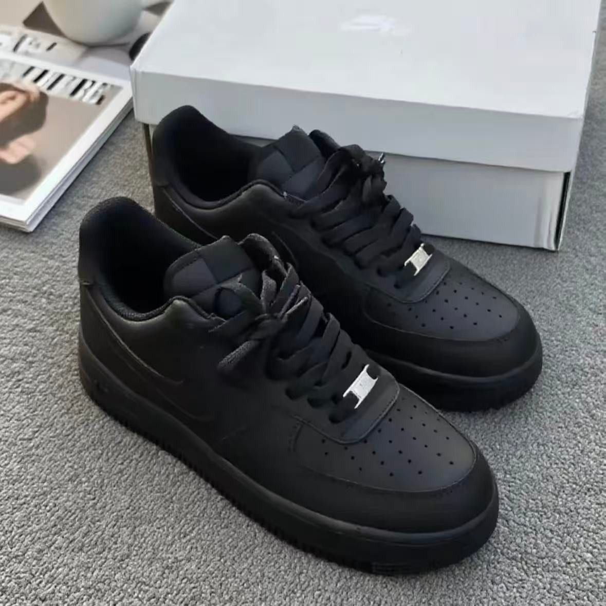 Men's Air Force 1 Classic Leather Low-Top Casual Sneakers-White/Black