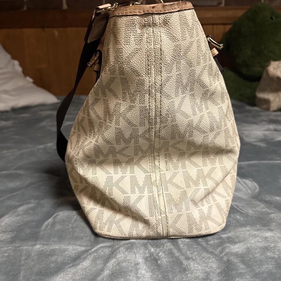 Сумка для детских подгузников Michael Kors Jet Set - Изображение 4 из 4