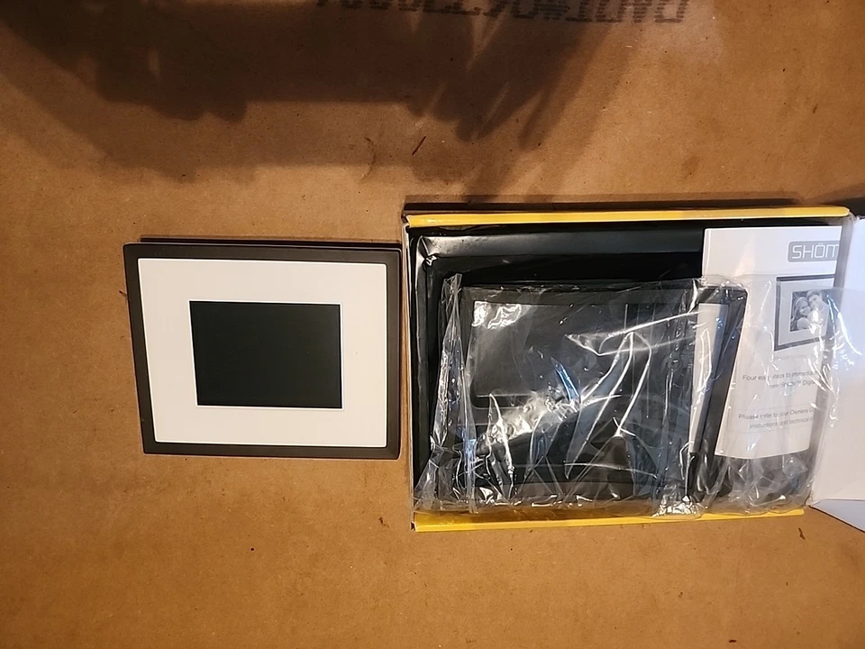 SHOMI 5" LCD Screen Digital Photo Frame. Brand New... Free Shipping! - Image 2 of 4