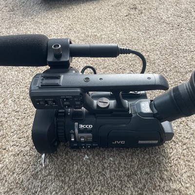 JVC GY-HM150U Compact Handheld 3CCD Camcorder *Tested *No Battery or SD Card