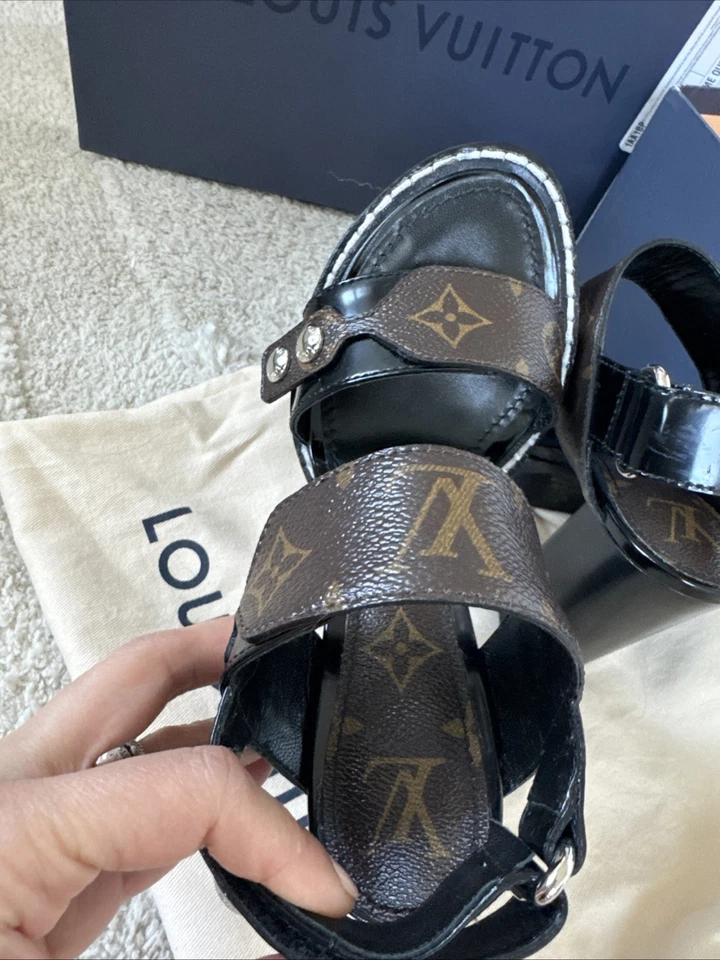 Sandalias Louis Vuitton de tacón con monograma 36, 6 EE. UU. Foto 3 de 4