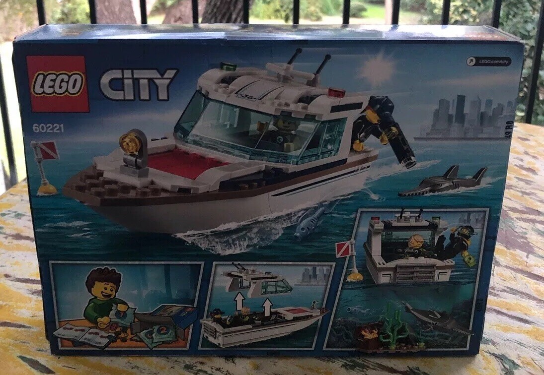 lego city diving yacht 60221