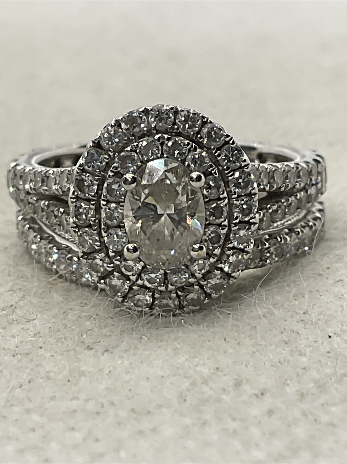 IMPRESSIVE Solid 14K White Gold Oval Diamond w/Ac… - image 2