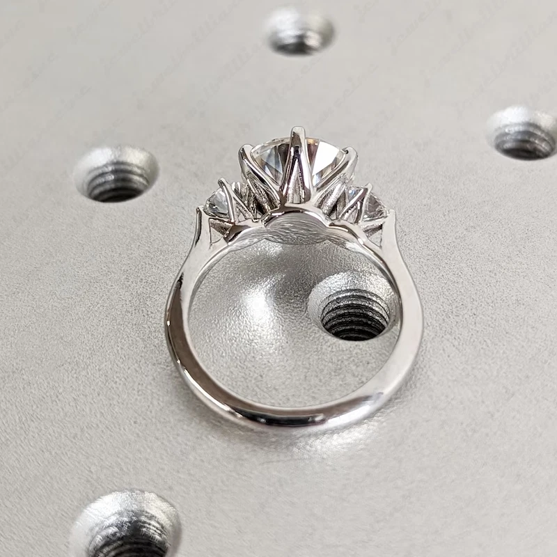4.80Ctw Round Moissanite Three Stones Engagement Ring in 14K White Gold Plated - Image 3 of 4