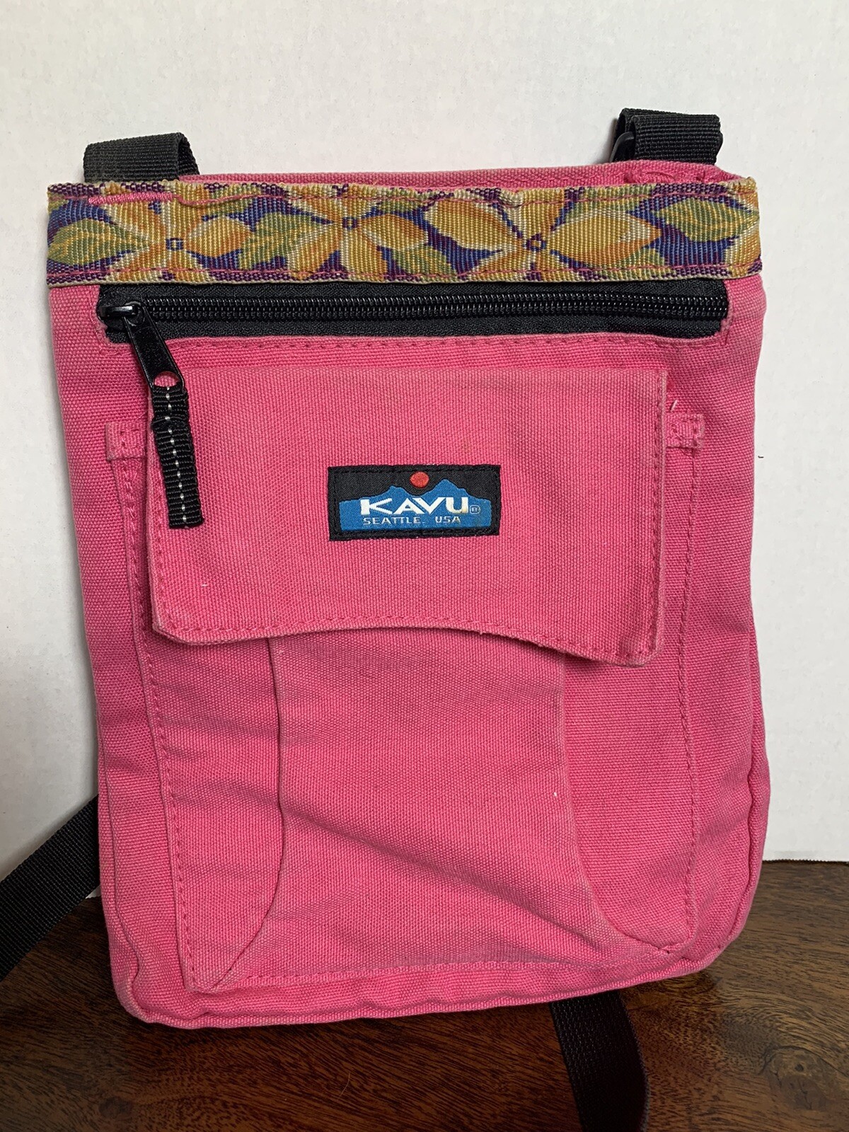 Mini Kavu Keeper Canvas Crossbody Pink Floral Adjusta… Gem