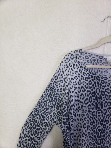 H M Women Sweater Large Gray Animal Print Viscose Blend Long Sleeve Casual Fit - Picture 2 of 17