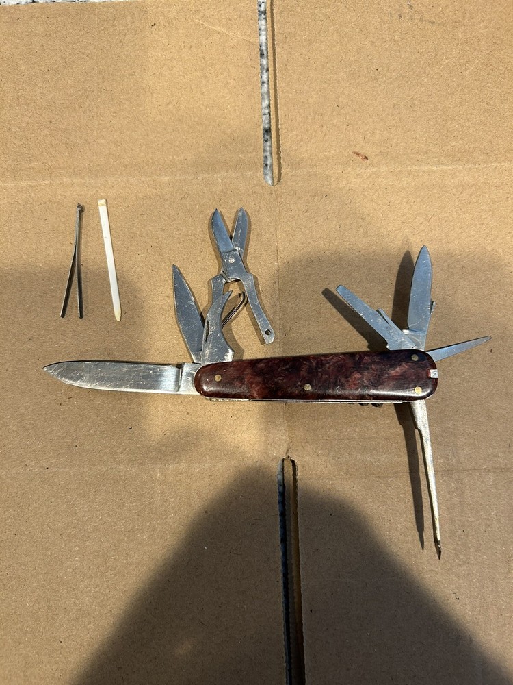2 Used Multi-Tool Pocket Knives - Great Value Pack 2 Used Multi-Tool Pocket Knives - Great Value Pack