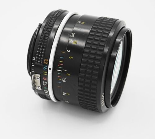 Near neuwertig Nikon Nikkor AIS AI-S 35 mm f/2 Weitwinkelobjektiv aus Japan - Bild 2 von 7