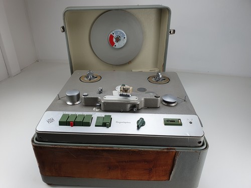 Telefunken M5B Stereo recorder in case with pancakes and manual - Serviced - Picture 11 of 13