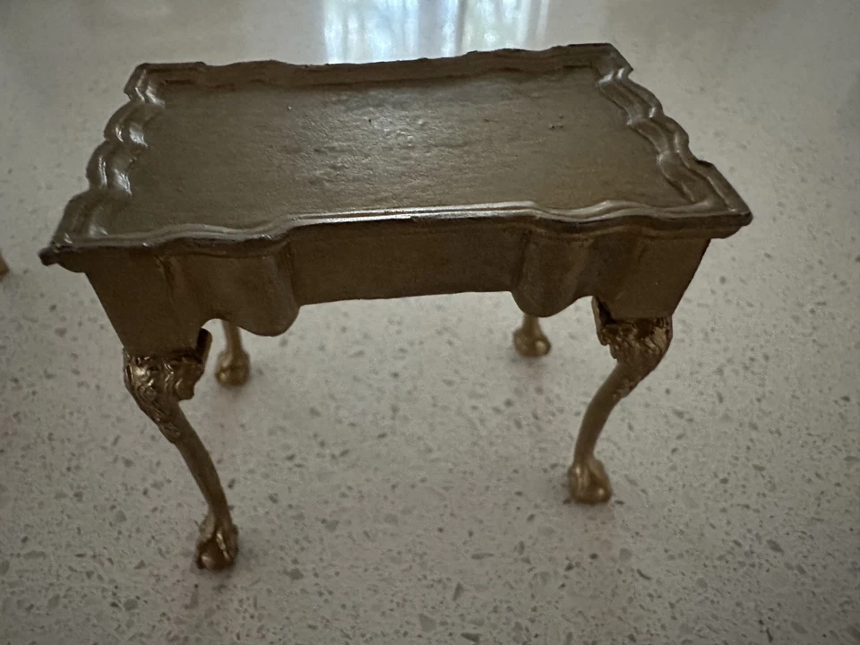 Лот из 5 винтажных оловянных миниатюрных мебельных кукольных домиков 1976 Perth с золотом 1:12 - Изображение 4 из 4