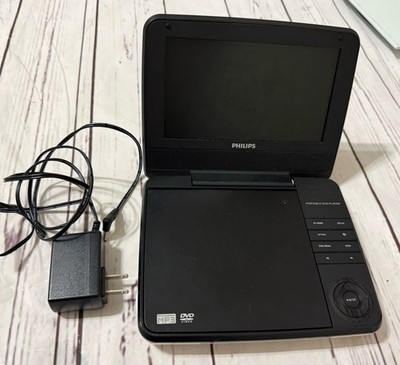 Philips PET741/37 Portable DVD Player White