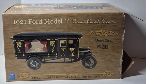 1921 Ford Model T Sunset Coach Diecast 1:18 Ornate Carved Hearse - Black - Picture 6 of 8