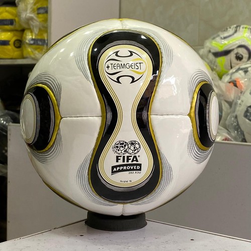 New OG Adidas Teamgeist 2006 World Cup Germany Berlin Official Match Ball Size 5 - Picture 2 of 6