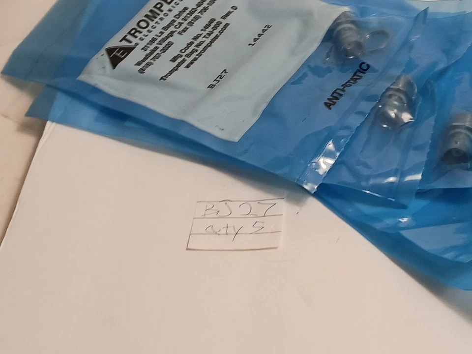 Trompeter BJ27 RF / Coaxial Connector, Insulated, BNC Coaxial Straight  - Image 4 of 4