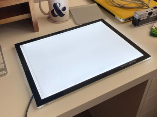 LED Lit A4 Wafer Lightpad USB Tracing Pad / Tracing Paper - Afbeelding 1 van 1